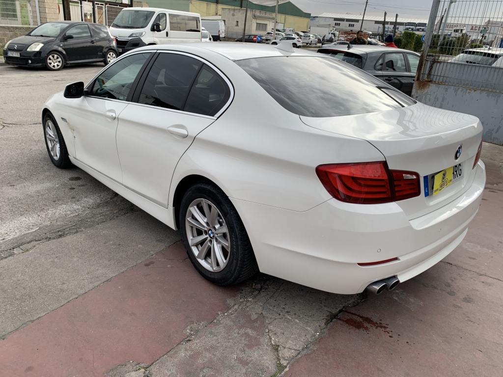 BMW 520 2.0D 184CV AUT BMW 520 2.0D 184CV AUT