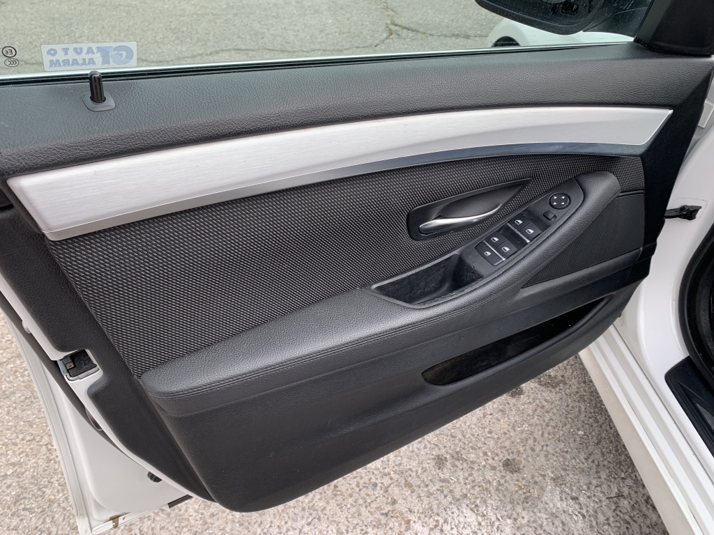 BMW 520 2.0D 184CV AUT BMW 520 2.0D 184CV AUT