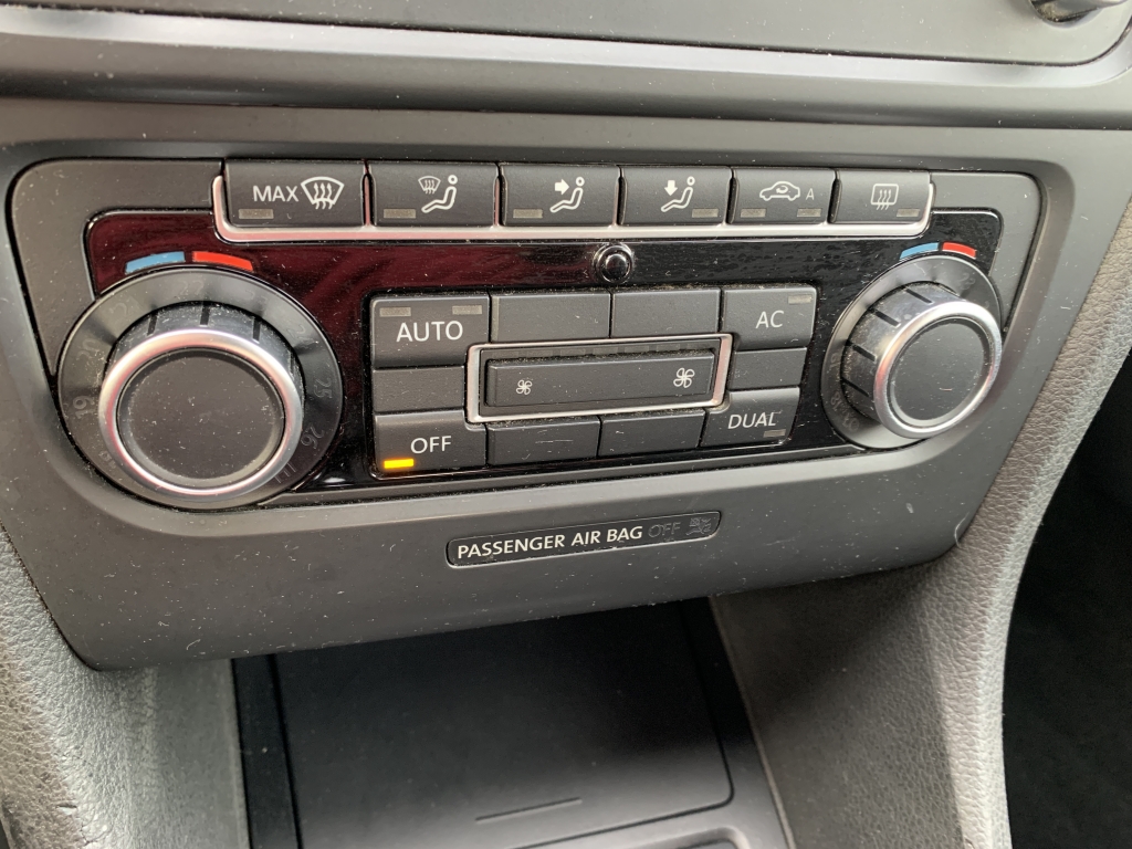 VOLKSWAGEN GOLF 1.6 TDI 105CV