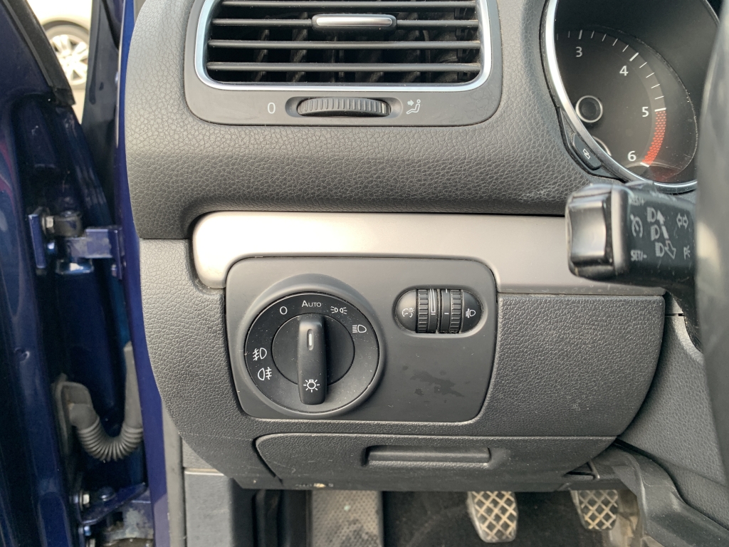 VOLKSWAGEN GOLF 1.6 TDI 105CV