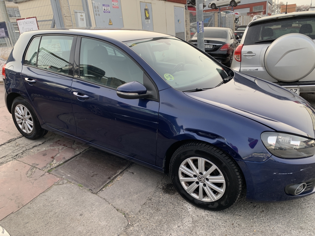 VOLKSWAGEN GOLF 1.6 TDI 105CV