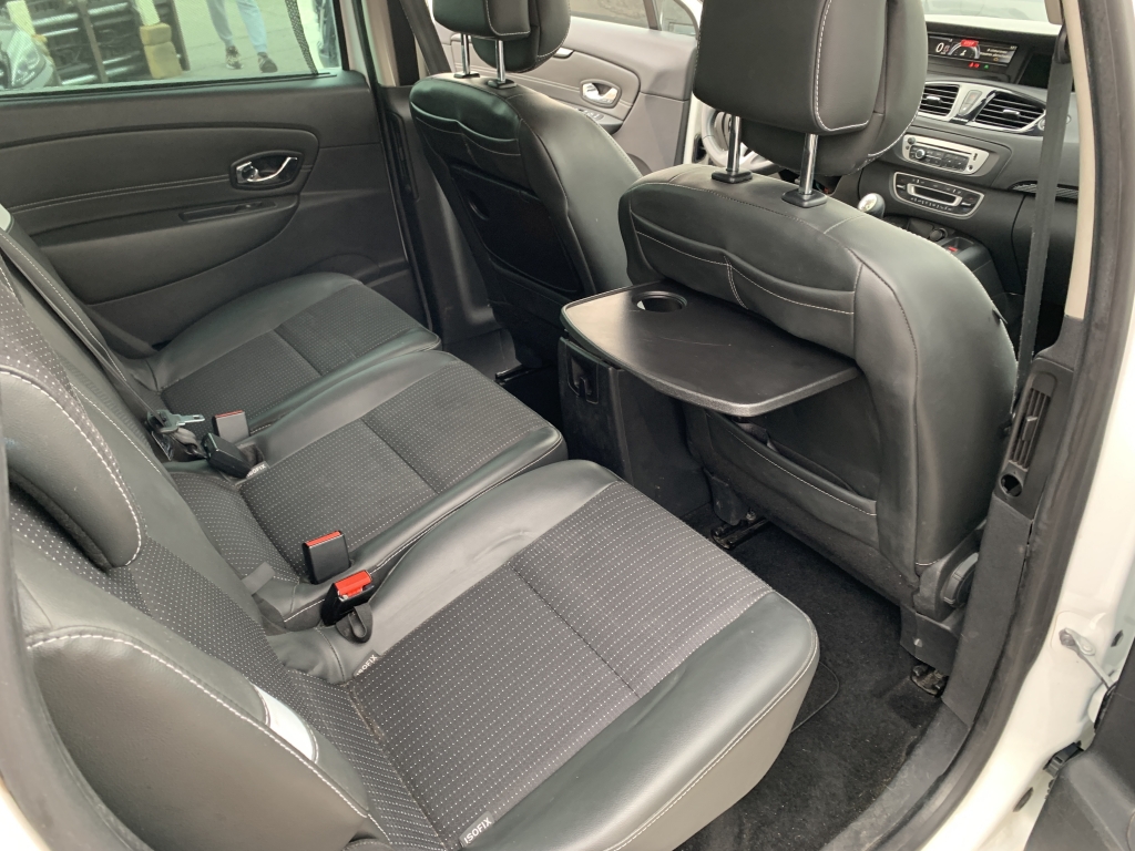 RENAULT GRAND SCENIC 1.6 DCI 130CV 7 PLAZAS