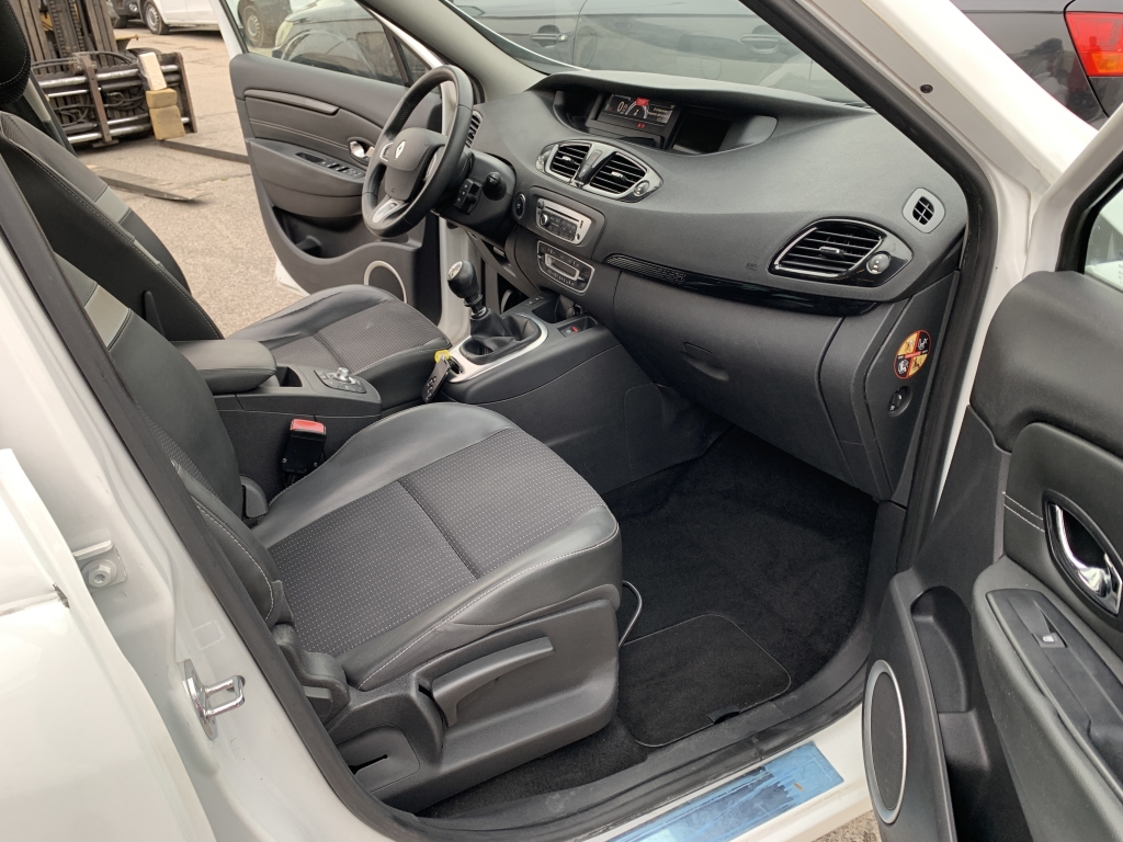 RENAULT GRAND SCENIC 1.6 DCI 130CV 7 PLAZAS