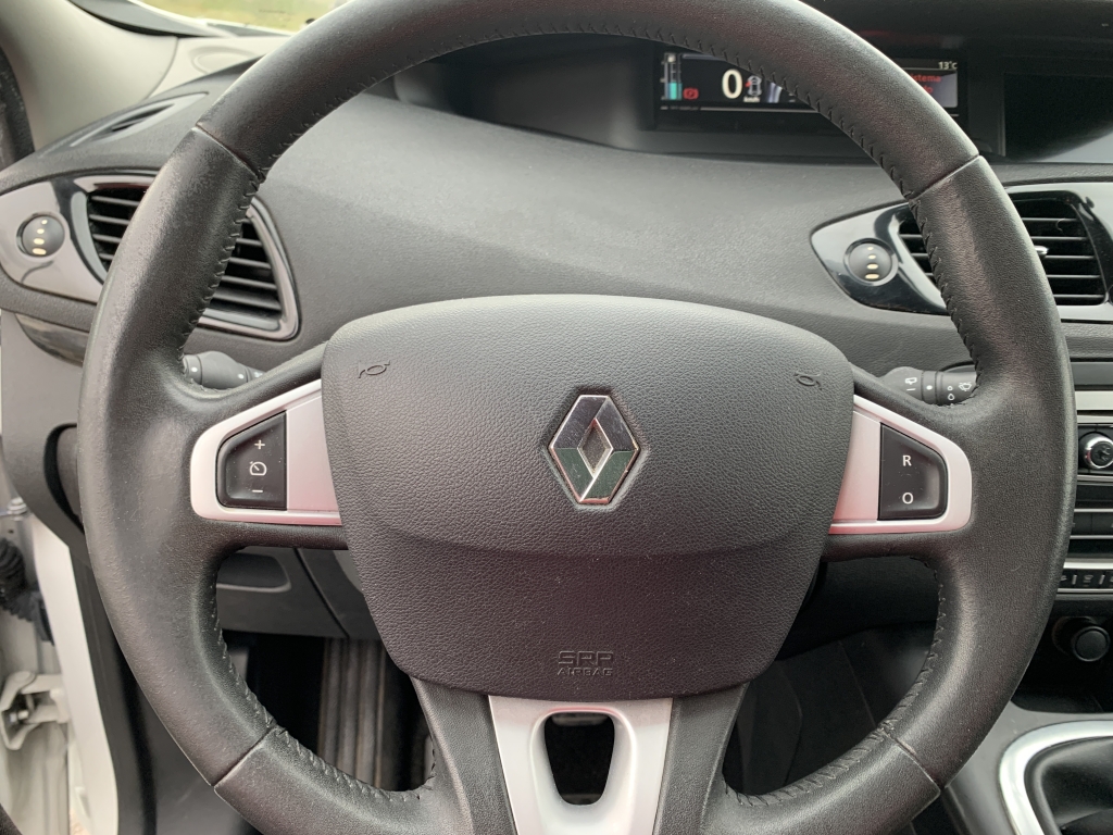 RENAULT GRAND SCENIC 1.6 DCI 130CV 7 PLAZAS