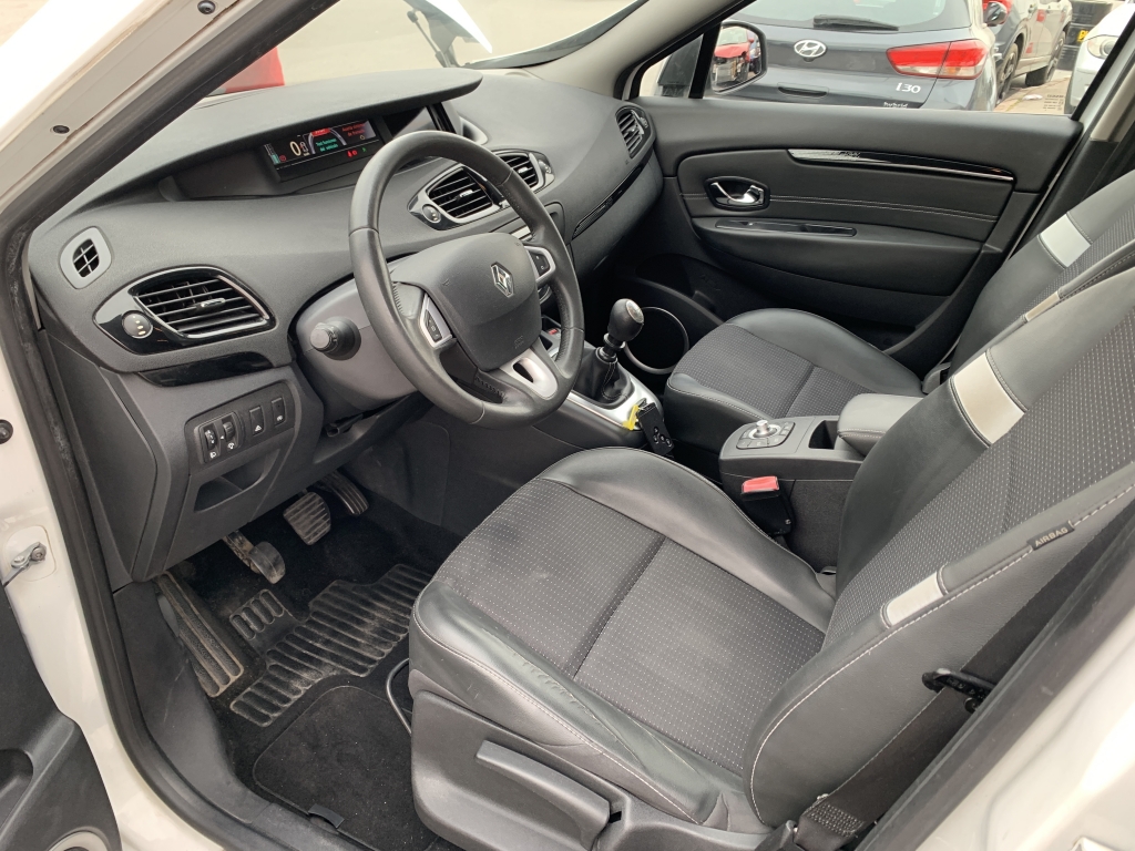 RENAULT GRAND SCENIC 1.6 DCI 130CV 7 PLAZAS
