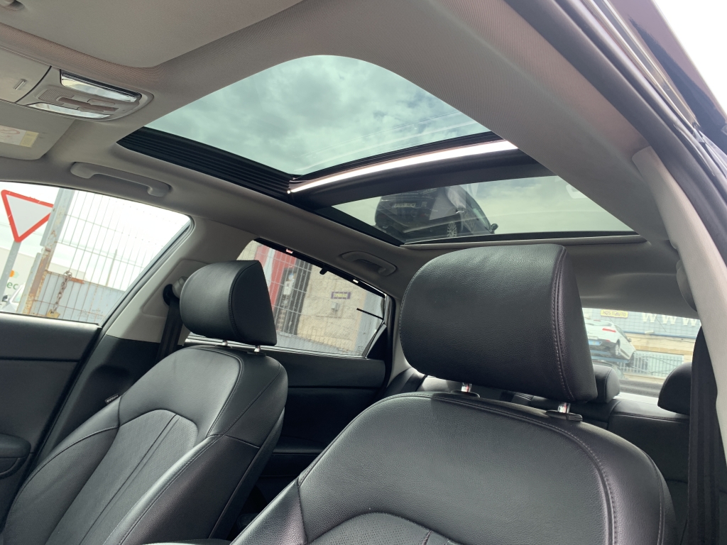 KIA OPTIMA 2.0 HIBRIDO ENCHUFABLE 154CV