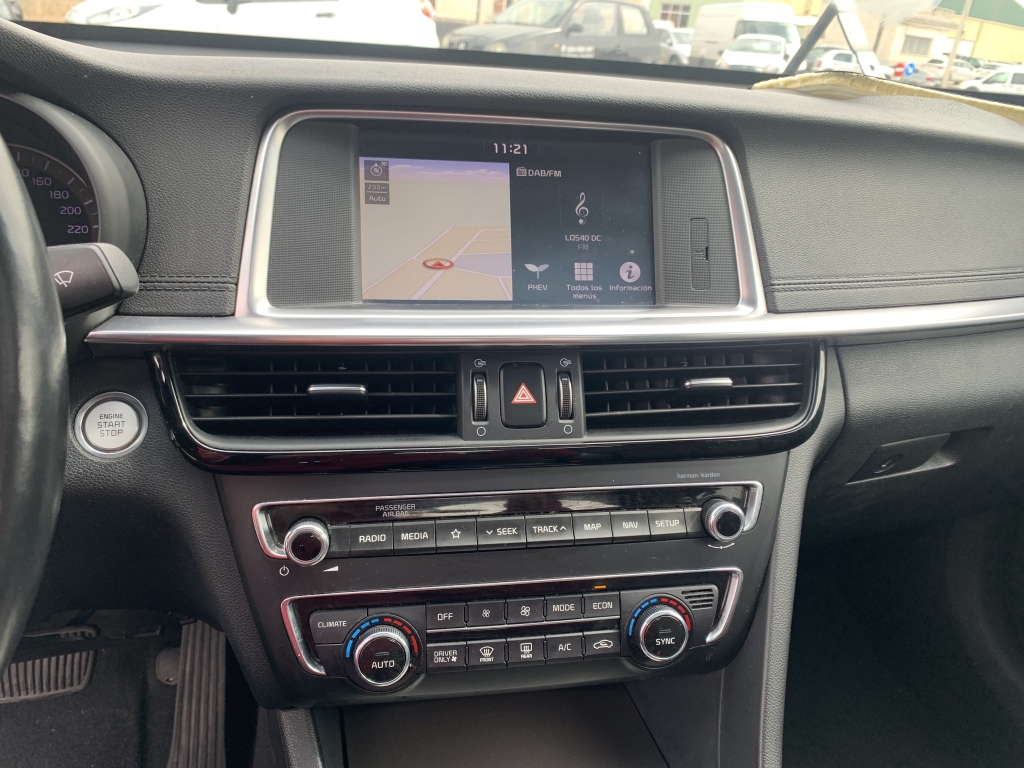 KIA OPTIMA 2.0 HIBRIDO ENCHUFABLE 205CV KIA OPTIMA 2.0 HIBRIDO ENCHUFABLE 205CV