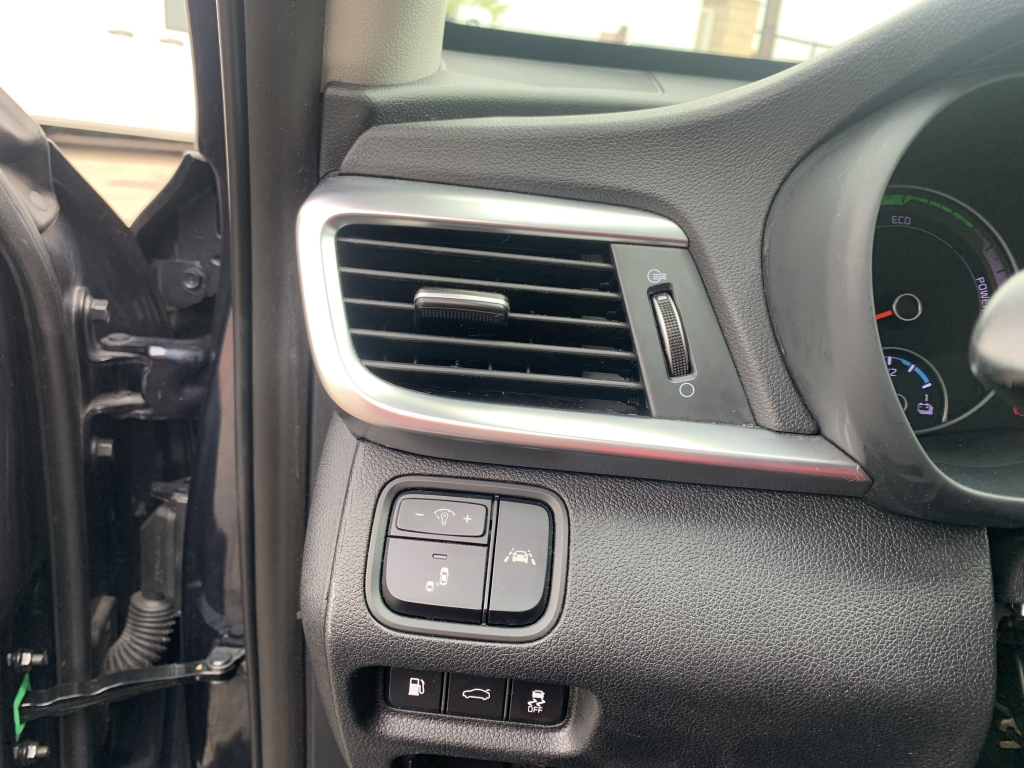 KIA OPTIMA 2.0 HIBRIDO ENCHUFABLE 205CV KIA OPTIMA 2.0 HIBRIDO ENCHUFABLE 205CV