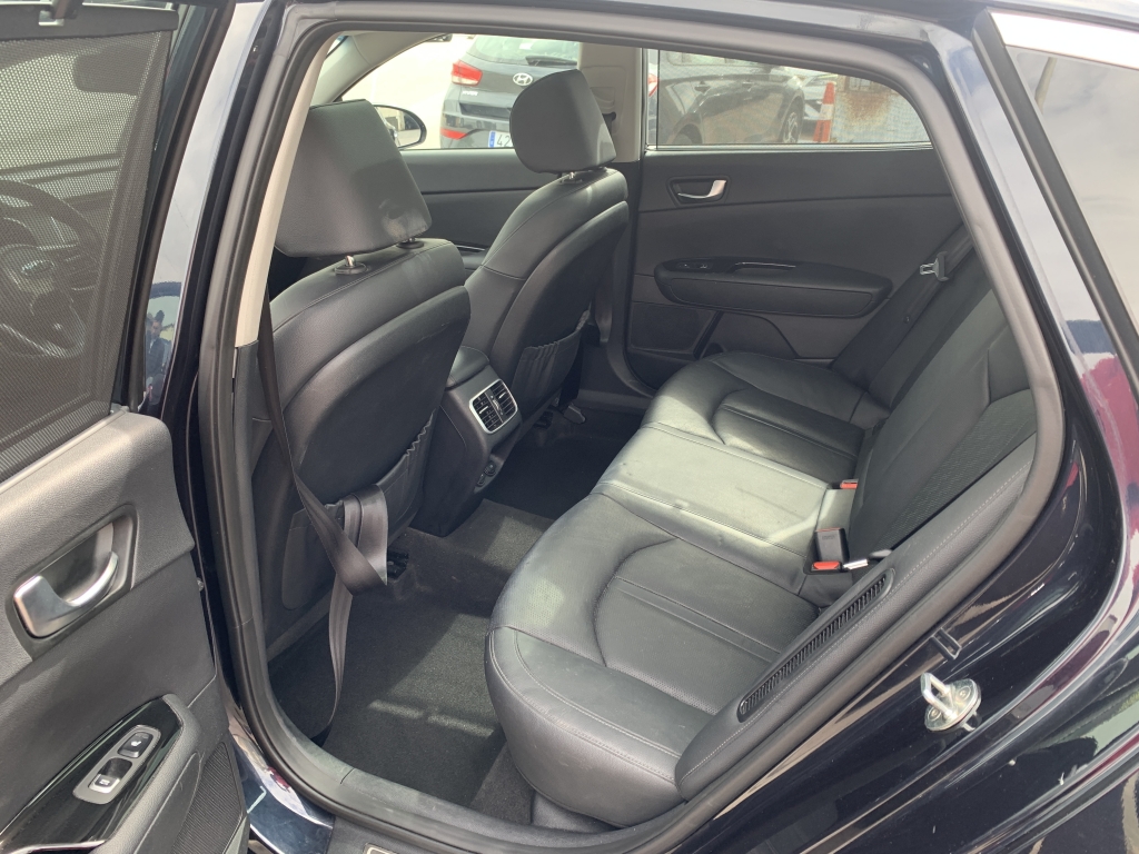 KIA OPTIMA 2.0 HIBRIDO ENCHUFABLE 205CV KIA OPTIMA 2.0 HIBRIDO ENCHUFABLE 205CV