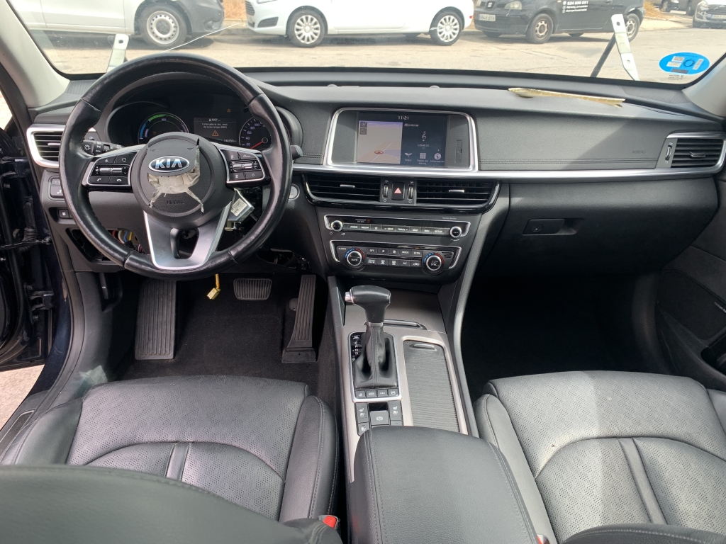 KIA OPTIMA 2.0 HIBRIDO ENCHUFABLE 205CV KIA OPTIMA 2.0 HIBRIDO ENCHUFABLE 205CV
