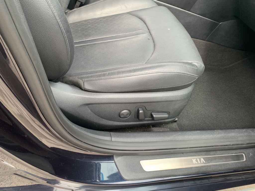 KIA OPTIMA 2.0 HIBRIDO ENCHUFABLE 205CV KIA OPTIMA 2.0 HIBRIDO ENCHUFABLE 205CV