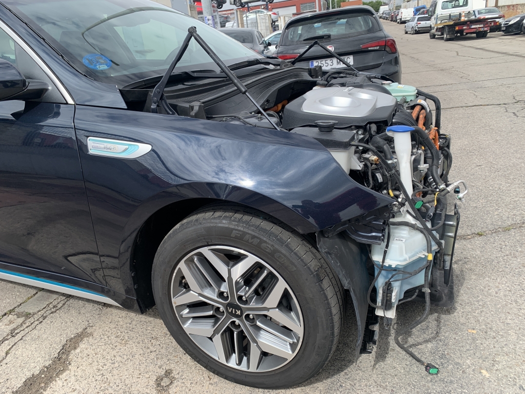 KIA OPTIMA 2.0 HIBRIDO ENCHUFABLE 205CV KIA OPTIMA 2.0 HIBRIDO ENCHUFABLE 205CV