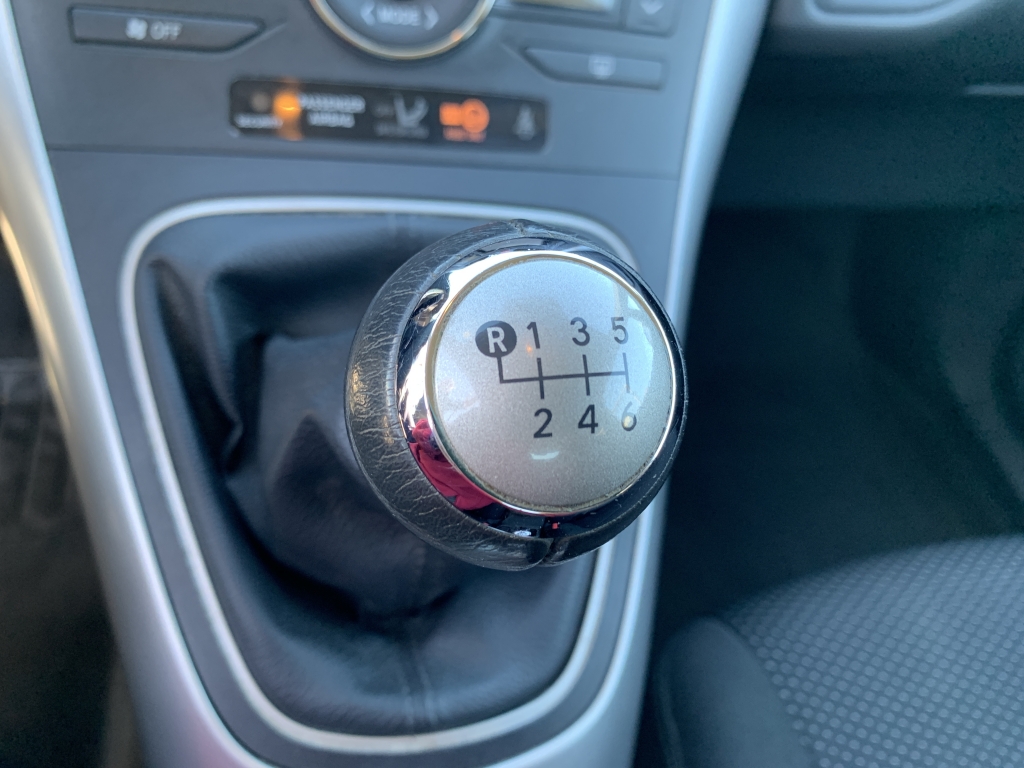 TOYOTA AURIS 1.6 INY 132CV TOYOTA AURIS 1.6 INY 132CV