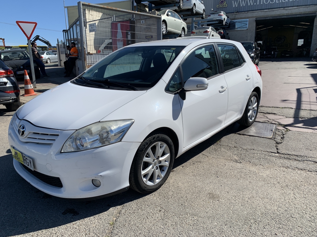 TOYOTA AURIS 1.6 INY 132CV TOYOTA AURIS 1.6 INY 132CV