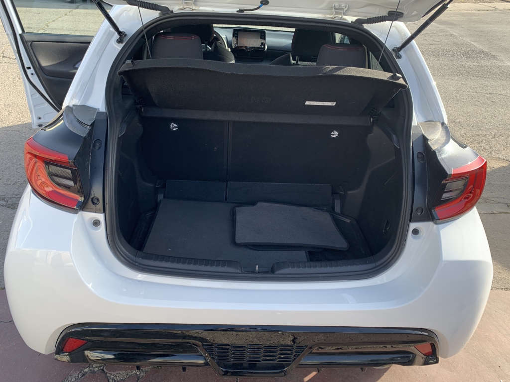 TOYOTA YARIS GR 1.5 HIBRIDO 120CV AUT