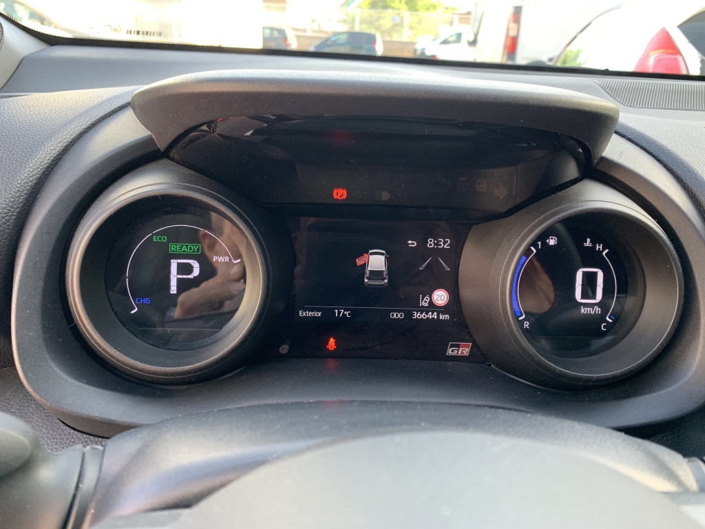 TOYOTA YARIS GR 1.5 HIBRIDO 120CV AUT