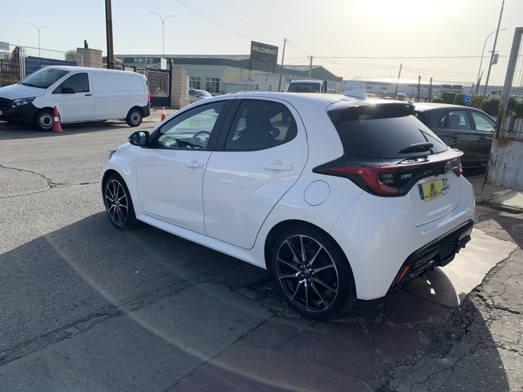 TOYOTA YARIS GR 1.5 HIBRIDO 120CV AUT