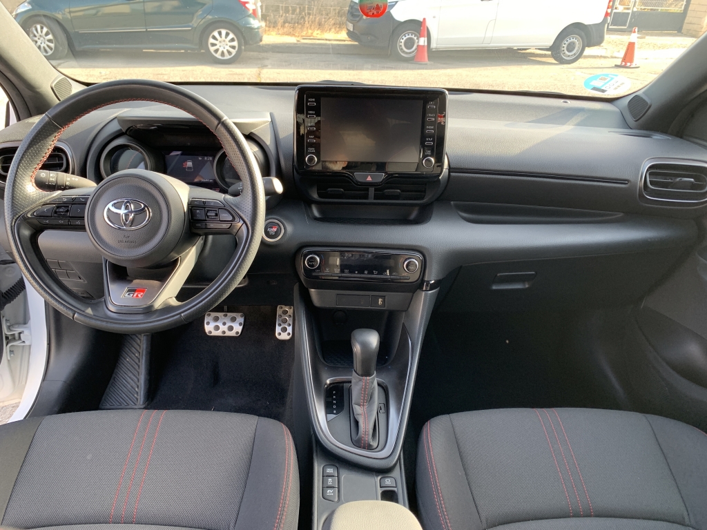TOYOTA YARIS GR 1.5 HIBRIDO 120CV AUT