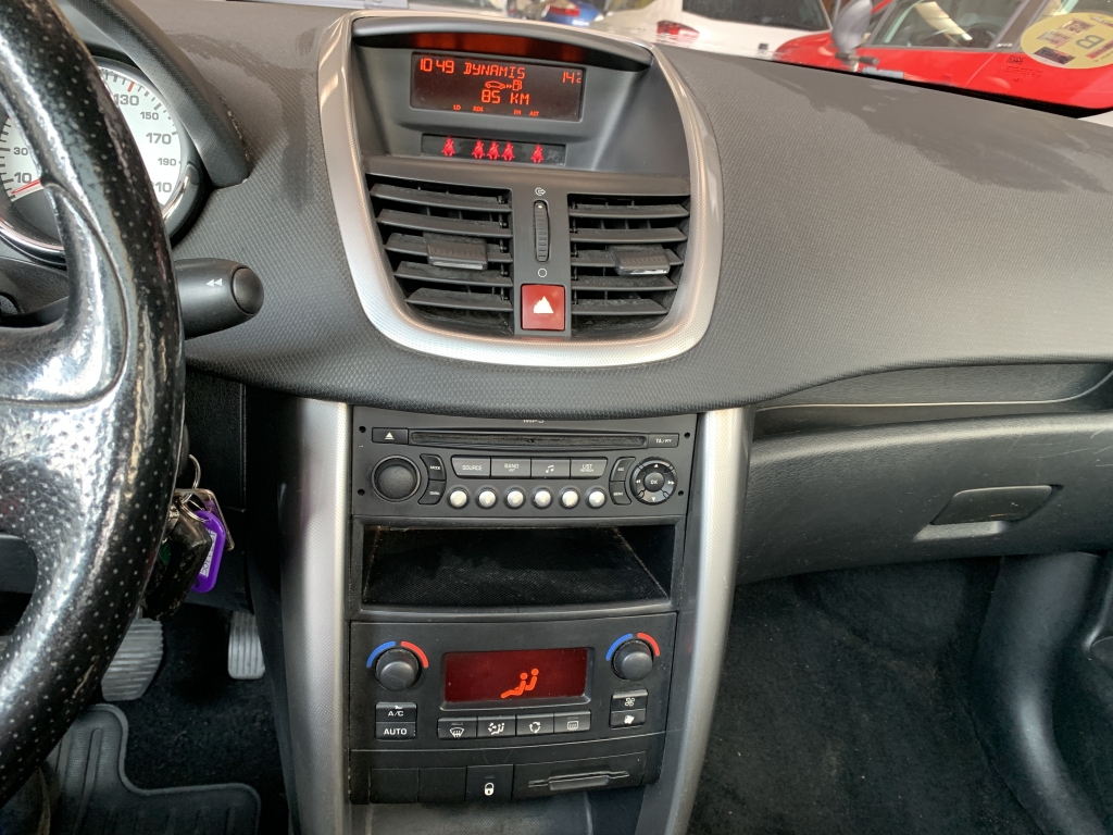 PEUGEOT 207 1.4 HDI 68CV