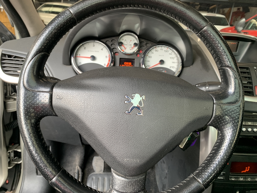 PEUGEOT 207 1.4 HDI 68CV