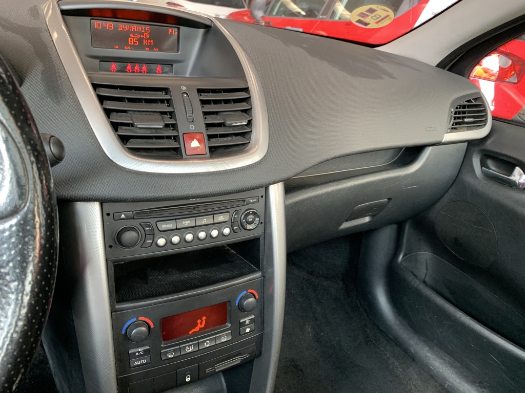 PEUGEOT 207 1.4 HDI 68CV