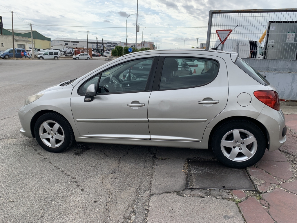 PEUGEOT 207 1.4 HDI 68CV