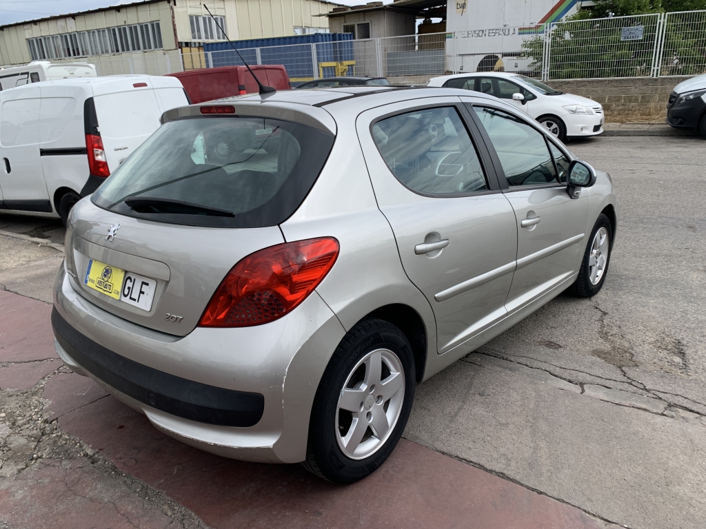 PEUGEOT 207 1.4 HDI 68CV