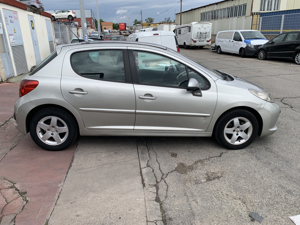 PEUGEOT 207 1.4 HDI 68CV