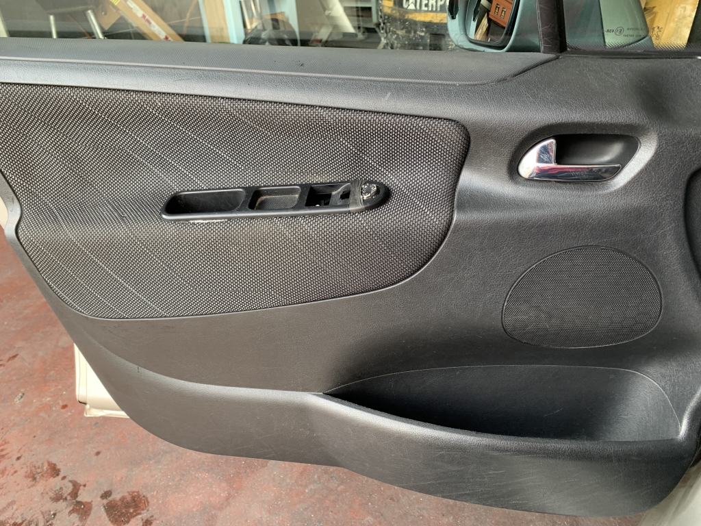 PEUGEOT 207 1.4 HDI 68CV