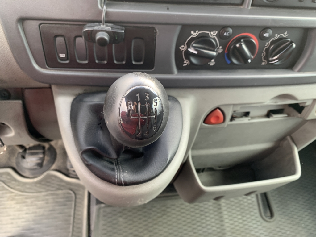 NISSAN INTERSTAR 2.5 DCI 120CV