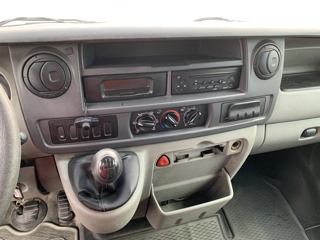 NISSAN INTERSTAR 2.5 DCI 120CV