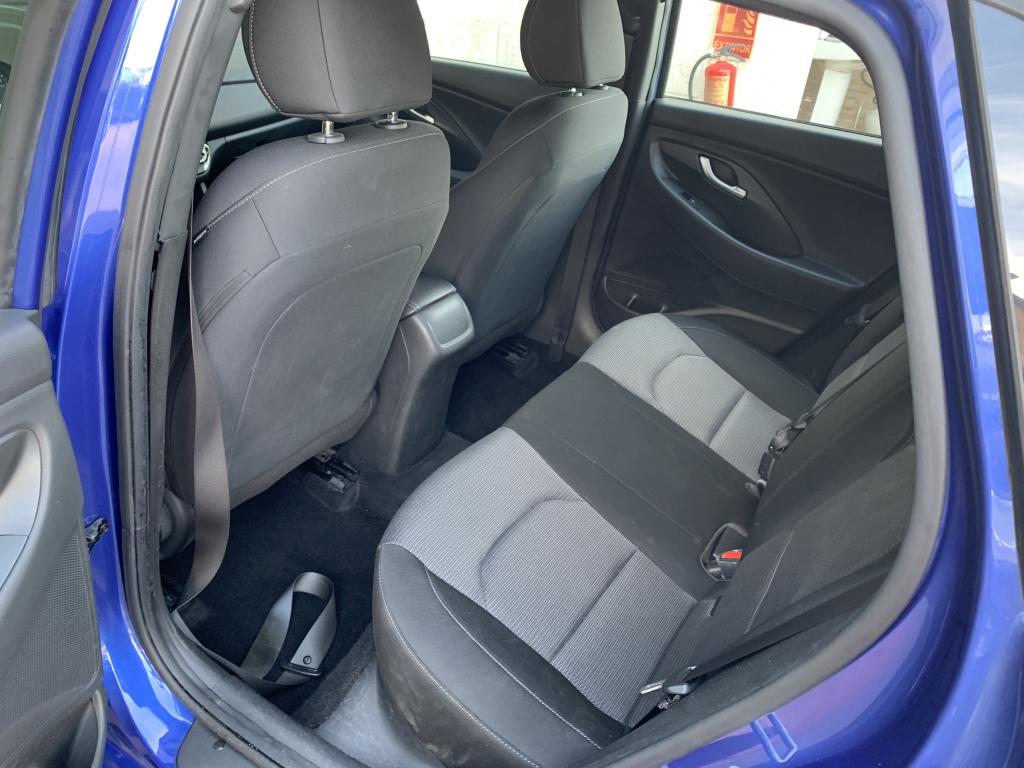 HYUNDAI I-30 1.6 CRDI 95CV