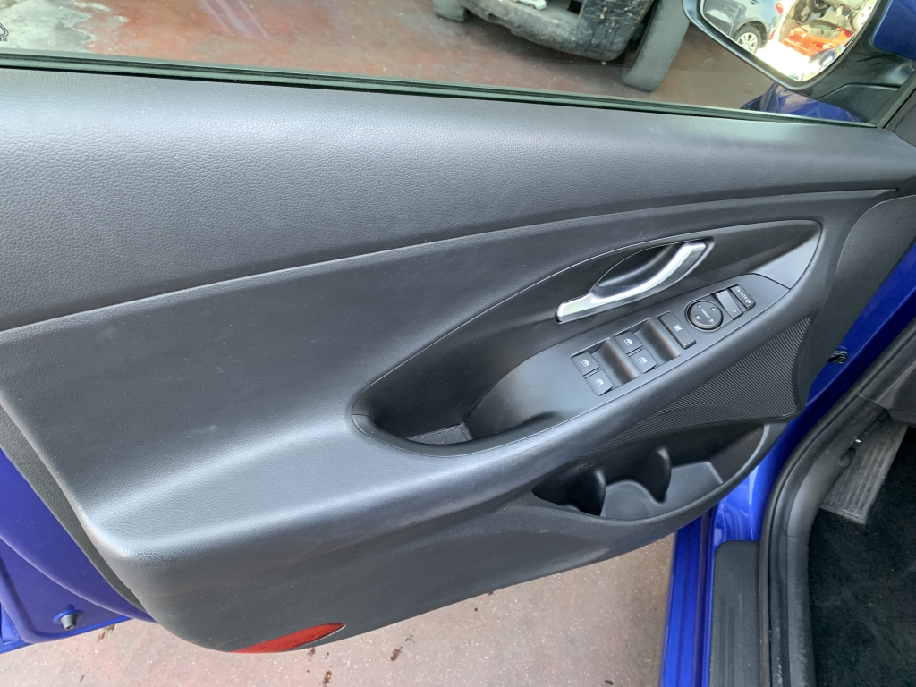 HYUNDAI I-30 1.6 CRDI 95CV
