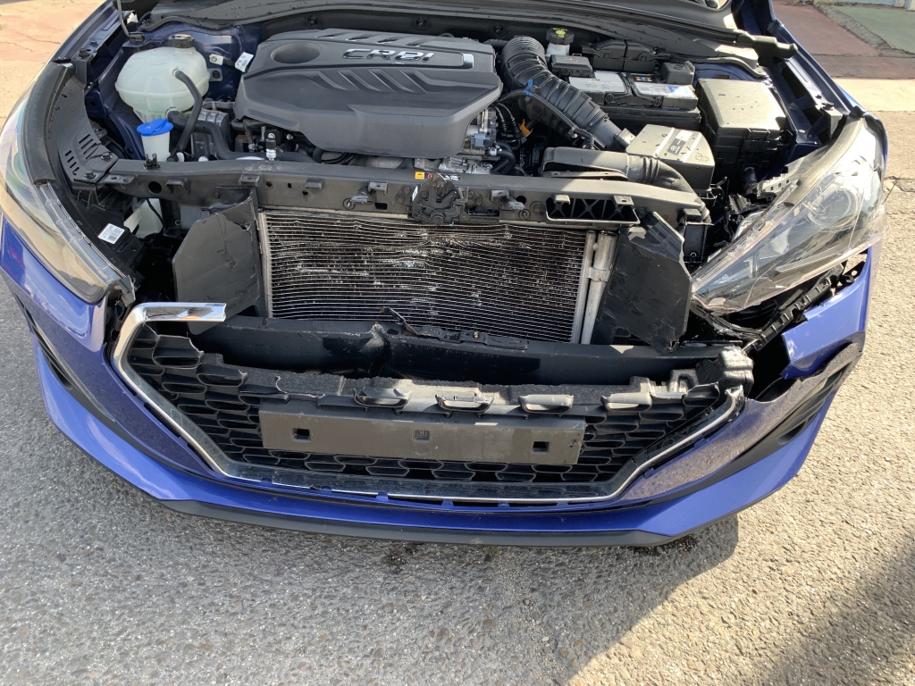 HYUNDAI I-30 1.6 CRDI 95CV