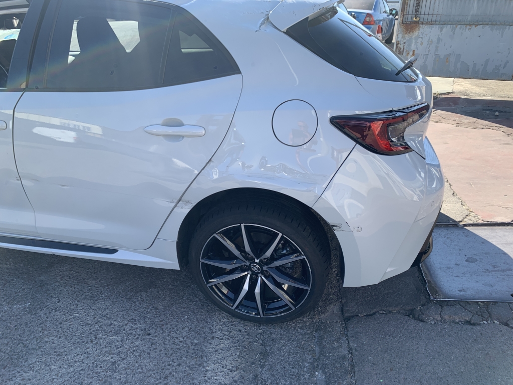 TOYOTA COROLLA 1.8 HYBRIDO 140CV AUT