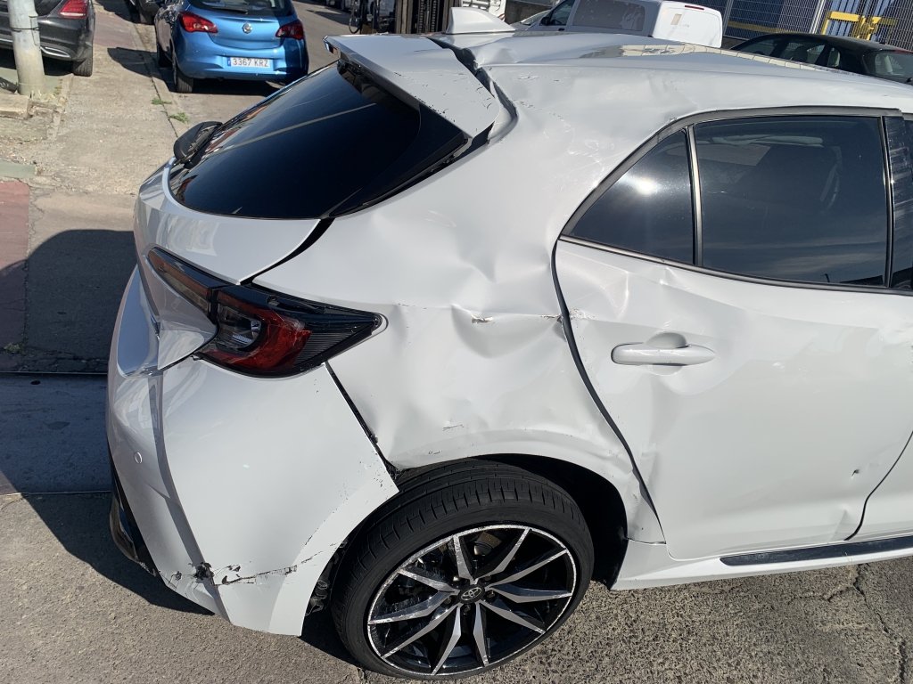TOYOTA COROLLA 1.8 HYBRIDO 140CV AUT