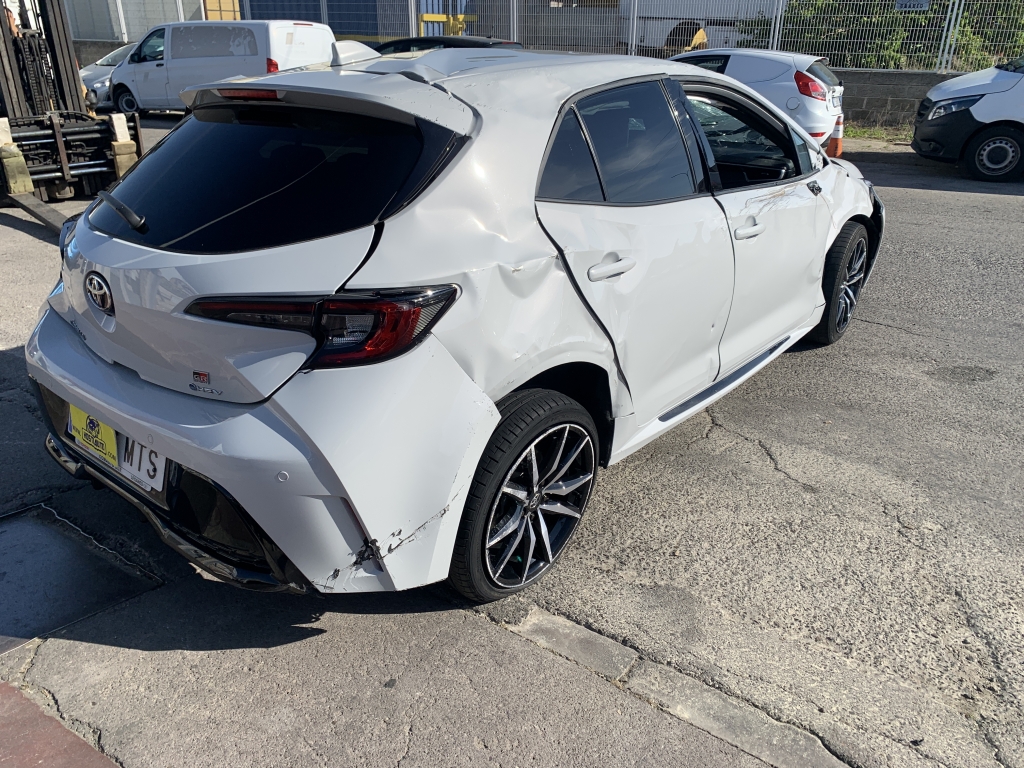 TOYOTA COROLLA 1.8 HYBRIDO 140CV AUT