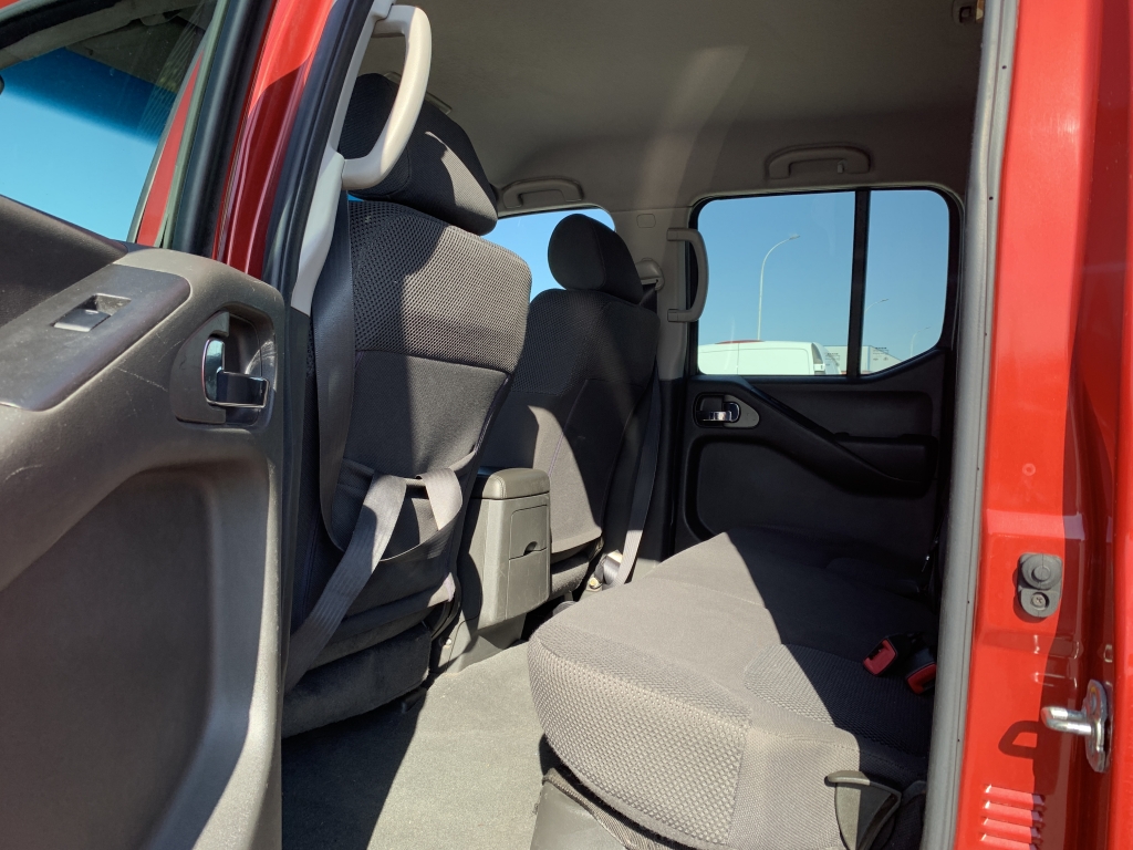 NISSAN NAVARA 2.5 D 171CV 4X4 NISSAN NAVARA 2.5 D 171CV 4X4