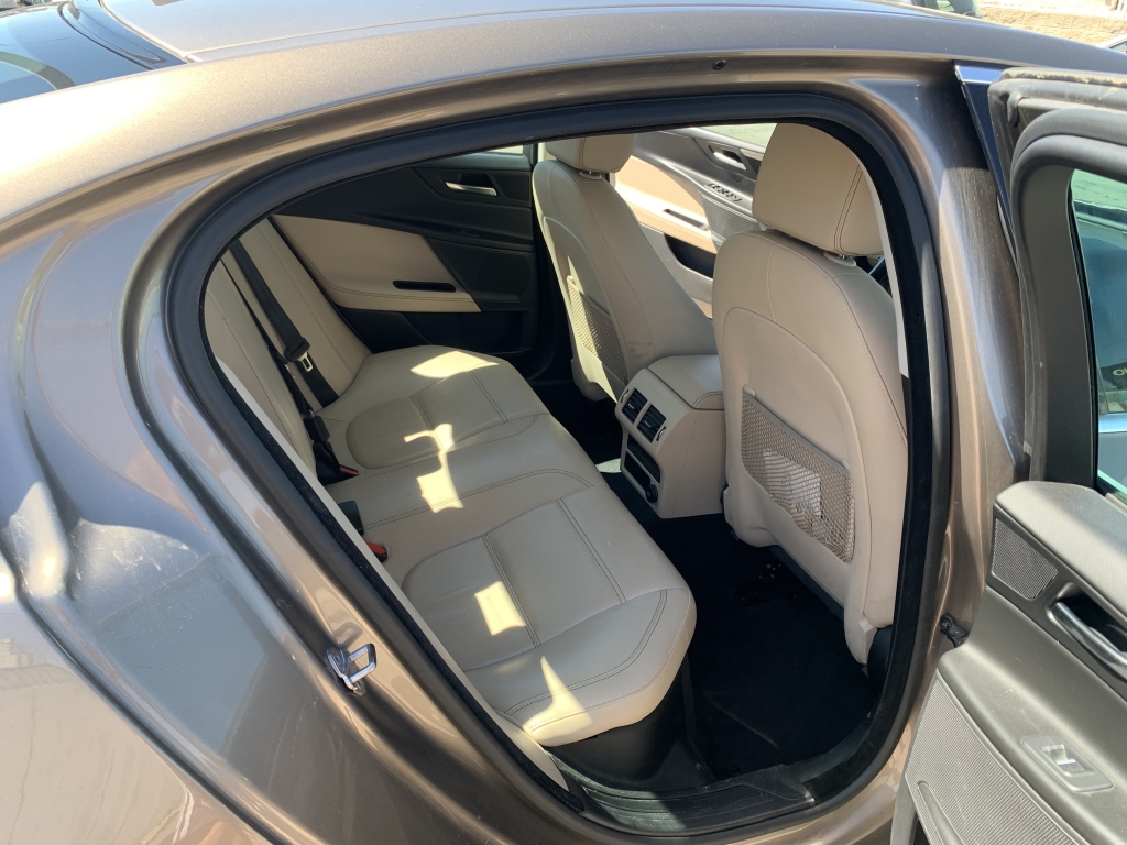 JAGUAR X-E 2.0 D 180CV AUT JAGUAR X-E 2.0 D 180CV AUT