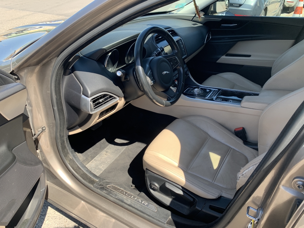 JAGUAR X-E 2.0 D 180CV AUT JAGUAR X-E 2.0 D 180CV AUT