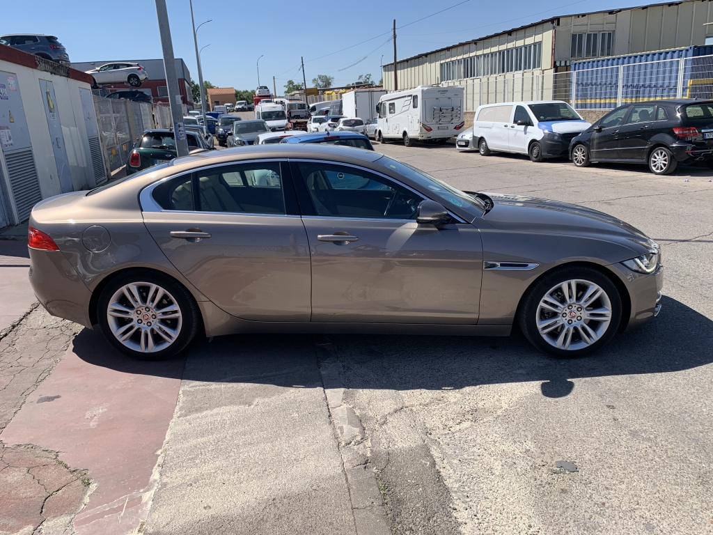 JAGUAR X-E 2.0 D 180CV AUT JAGUAR X-E 2.0 D 180CV AUT