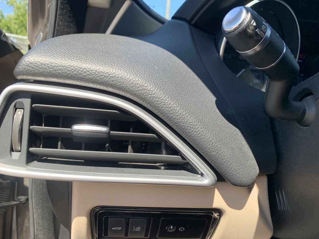 JAGUAR X-E 2.0 D 180CV AUT JAGUAR X-E 2.0 D 180CV AUT