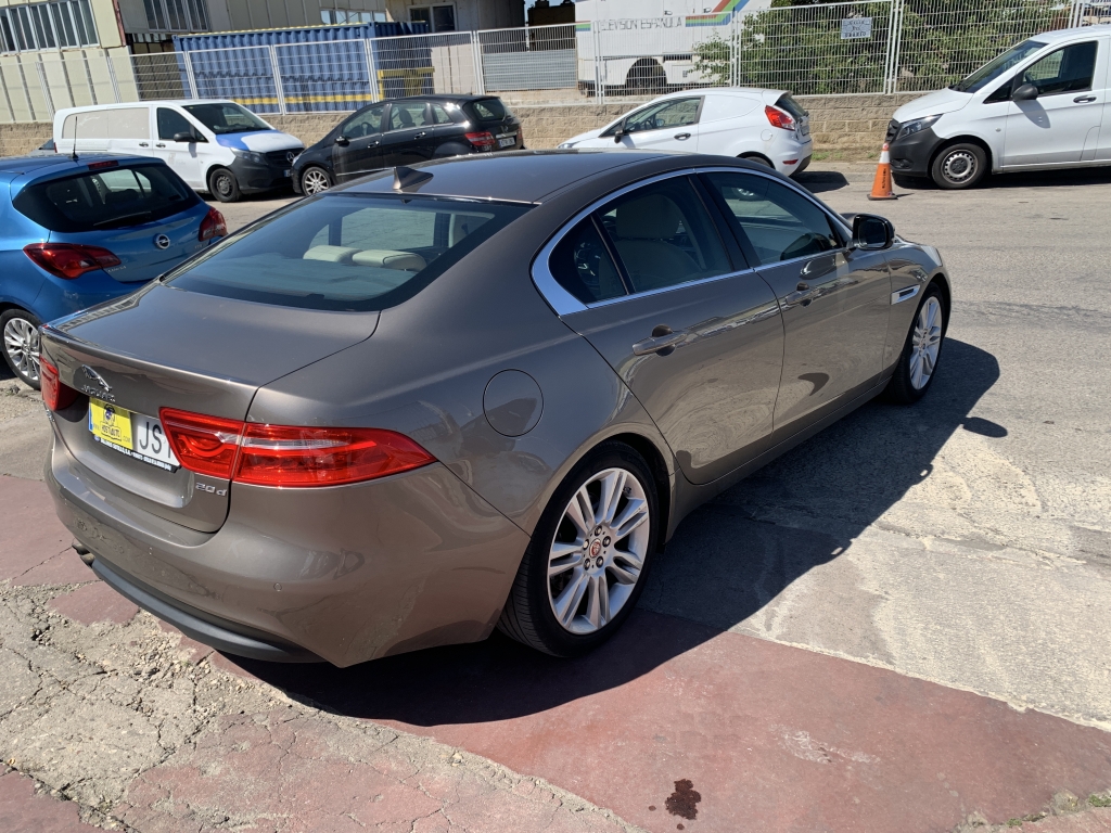 JAGUAR X-E 2.0 D 180CV AUT JAGUAR X-E 2.0 D 180CV AUT