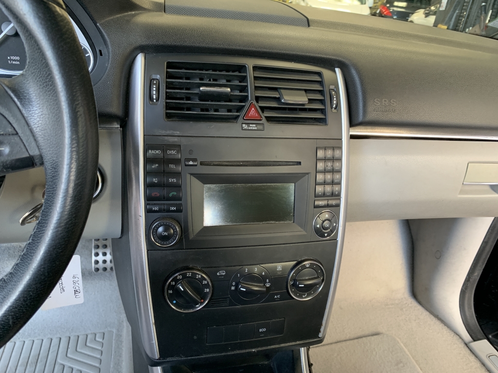 MERCEDES BENZ CLASE B 160 1.5 INY 95CV MERCEDES BENZ CLASE B 160 1.5 INY 95CV