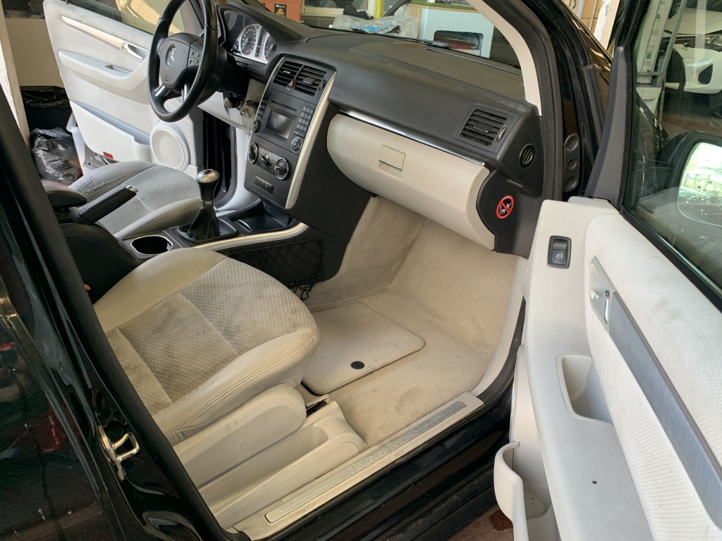 MERCEDES BENZ CLASE B 160 1.5 INY 95CV MERCEDES BENZ CLASE B 160 1.5 INY 95CV