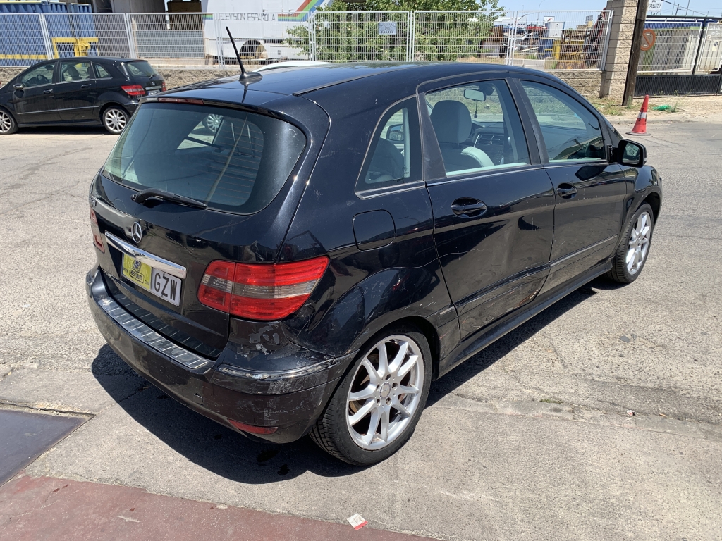 MERCEDES BENZ CLASE B 160 1.5 INY 95CV MERCEDES BENZ CLASE B 160 1.5 INY 95CV