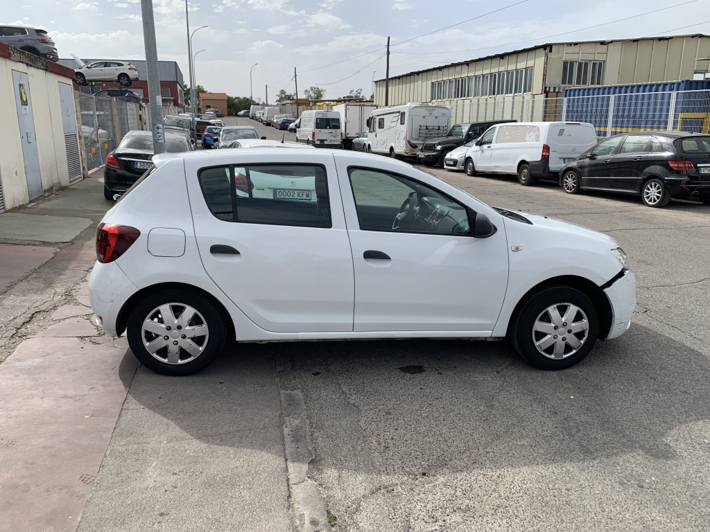 DACIA SANDERO 0.9CC GLP 90CV DACIA SANDERO 0.9CC GLP 90CV