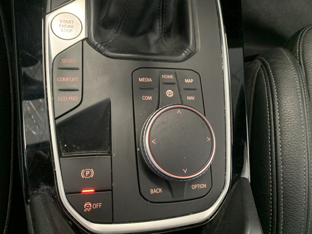 BMW 118 I PACK M PERFONMANCE 1.5 INY 140CV BMW 118 I PACK M PERFONMANCE 1.5 INY 140CV