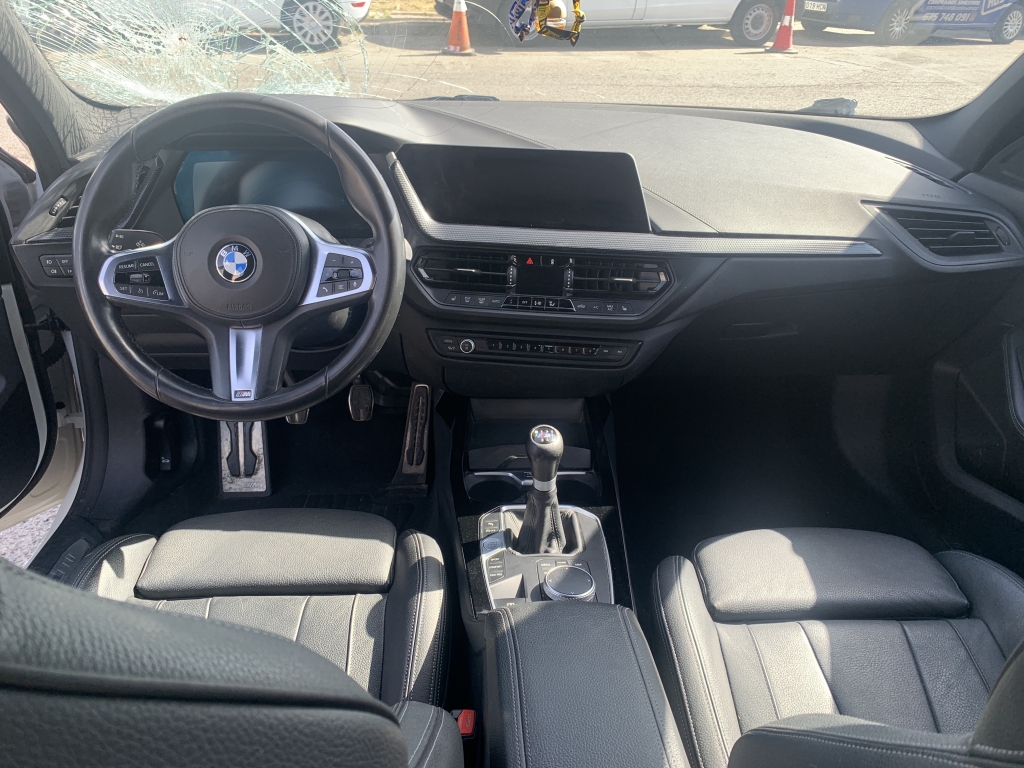 BMW 118 I PACK M PERFONMANCE 1.5 INY 140CV BMW 118 I PACK M PERFONMANCE 1.5 INY 140CV