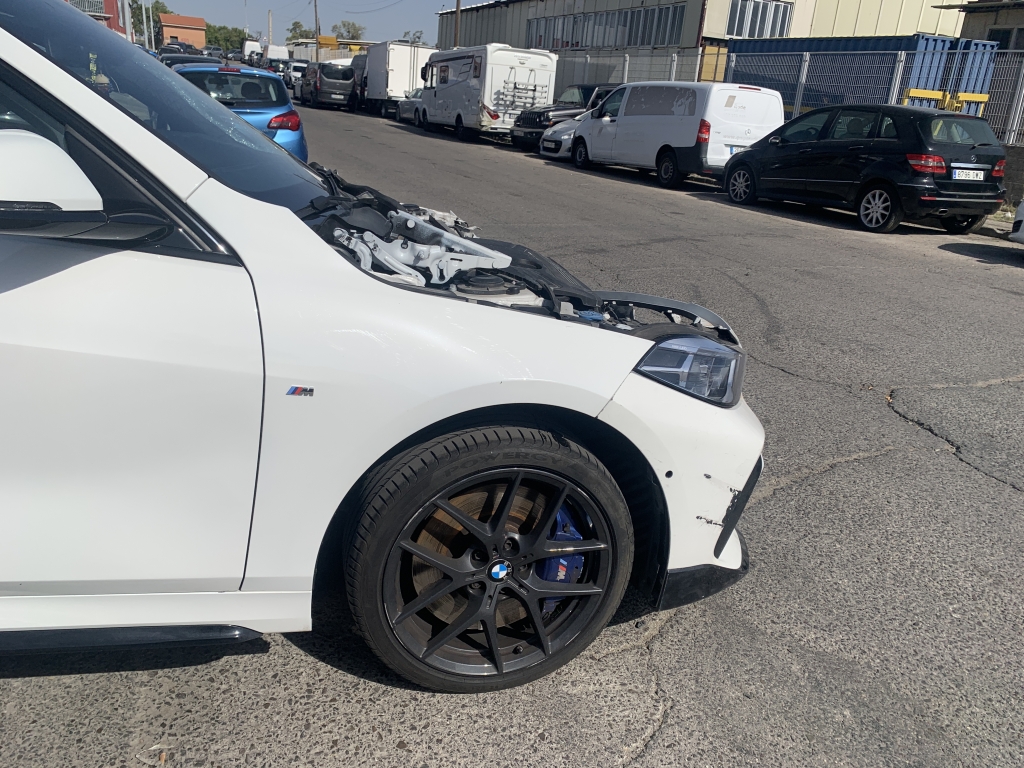 BMW 118 I PACK M PERFONMANCE 1.5 INY 140CV BMW 118 I PACK M PERFONMANCE 1.5 INY 140CV